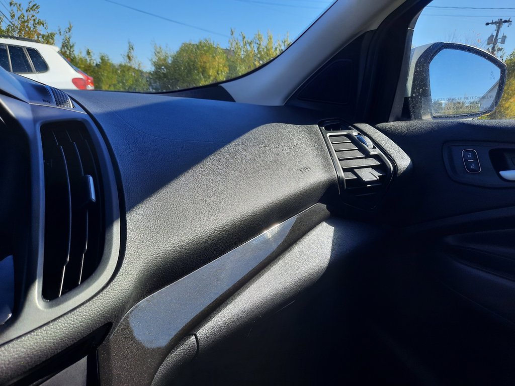 2017 Ford Escape Titanium in Hebbville, Nova Scotia - 20 - w1024h768px