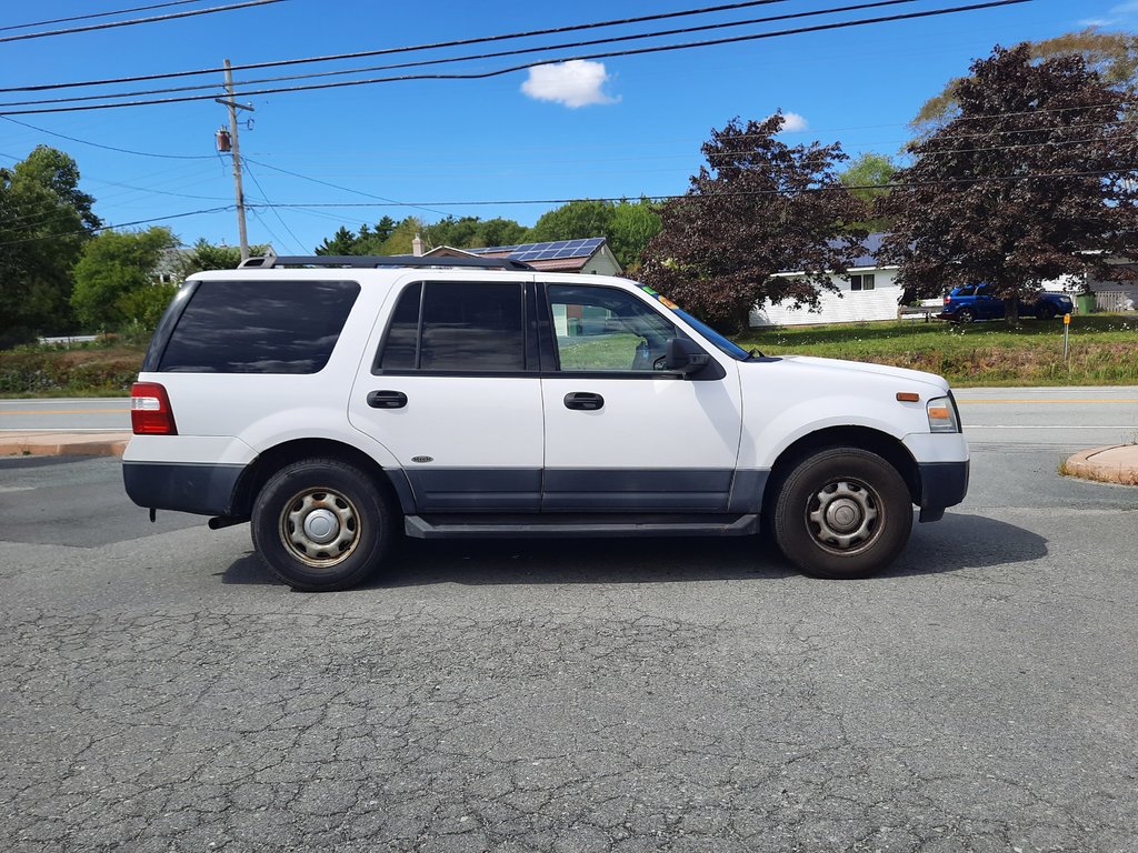 2010 Ford Expedition XLT in Hebbville, Nova Scotia - 3 - w1024h768px
