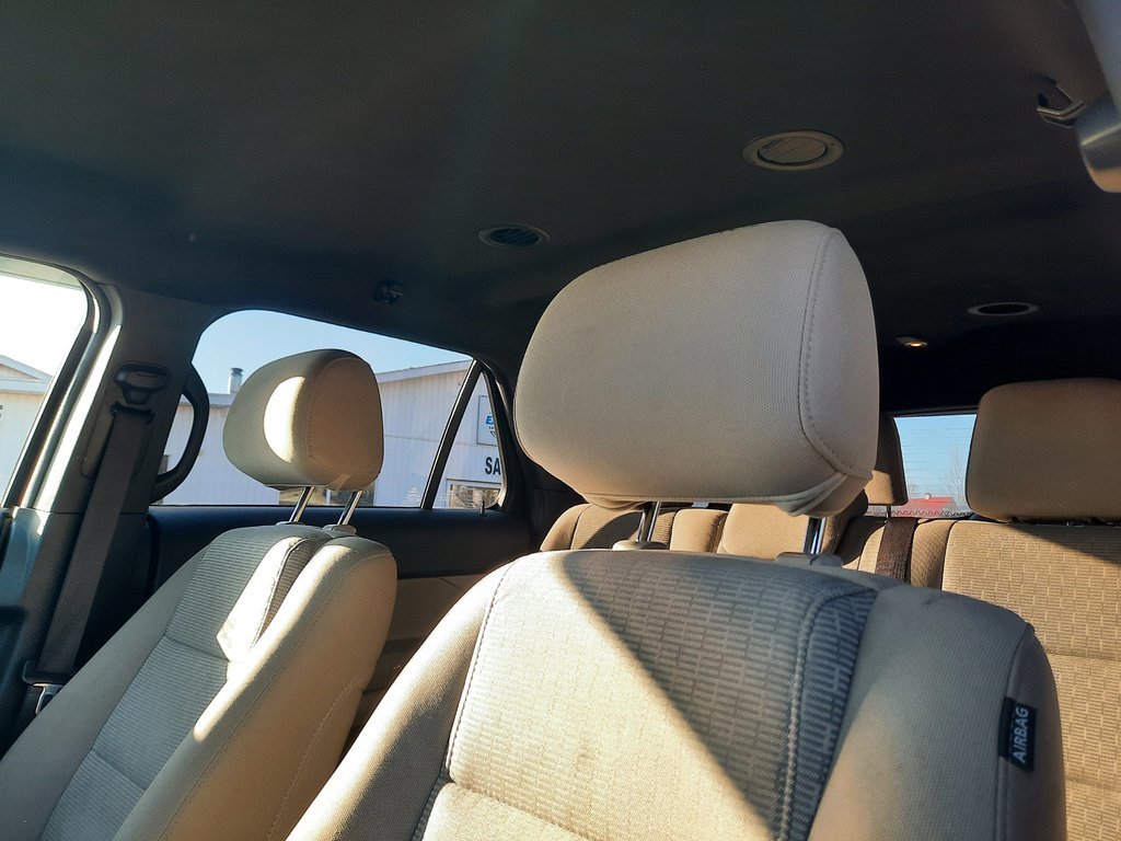 2014 Ford Explorer XLT in Hebbville, Nova Scotia - 4 - w1024h768px