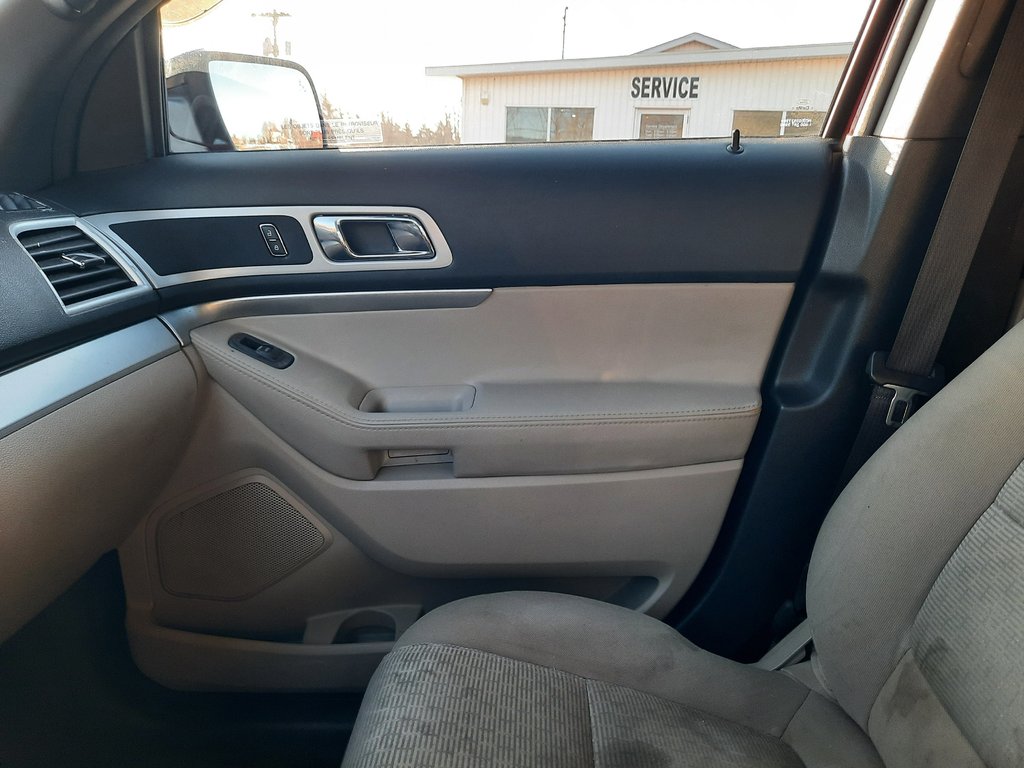 2014 Ford Explorer XLT in Hebbville, Nova Scotia - 24 - w1024h768px