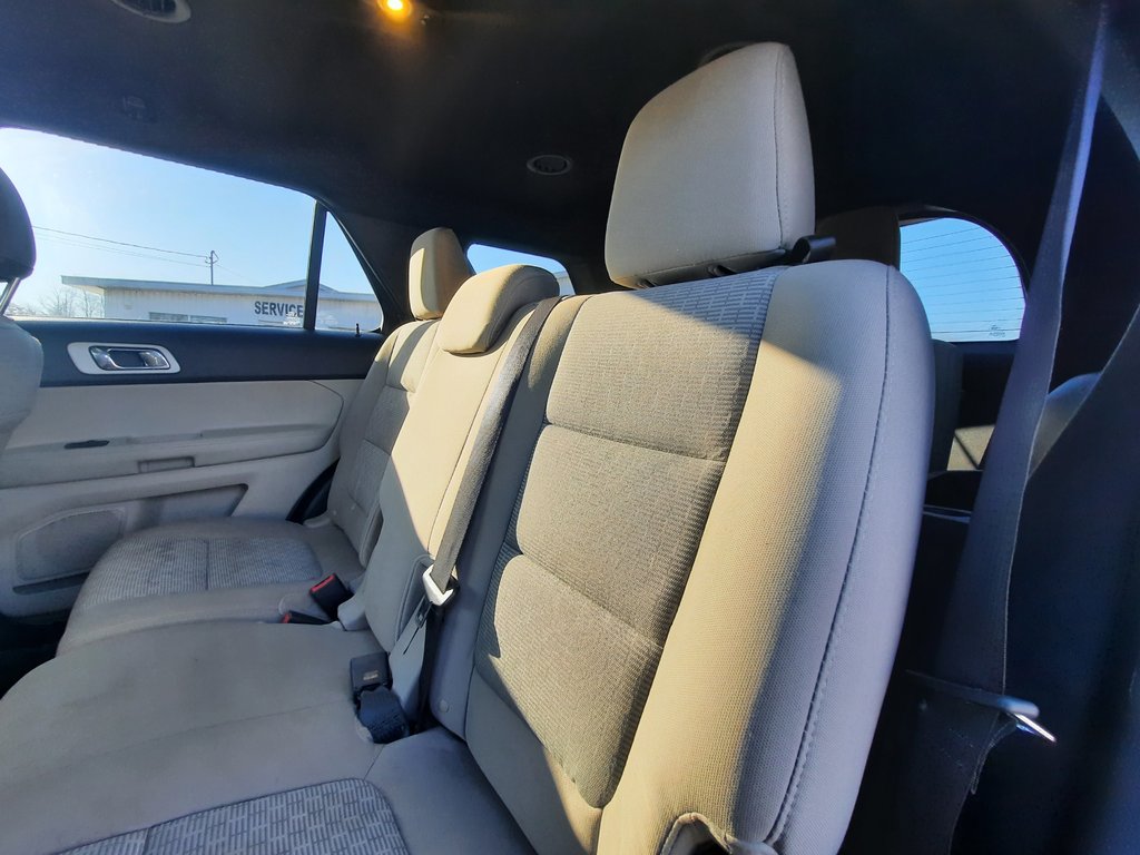 2014 Ford Explorer XLT in Hebbville, Nova Scotia - 28 - w1024h768px
