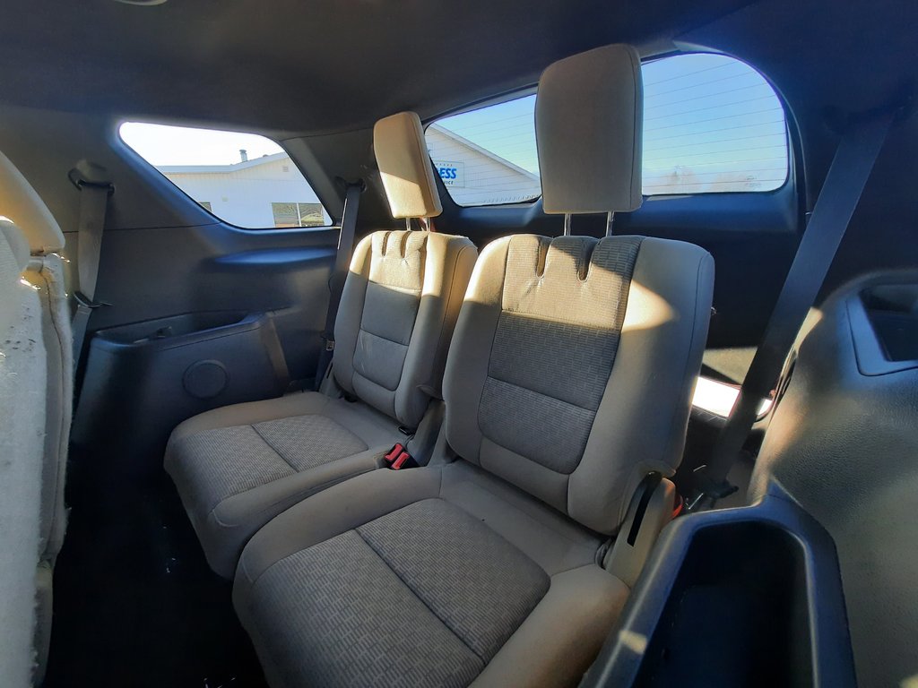 2014 Ford Explorer XLT in Hebbville, Nova Scotia - 27 - w1024h768px