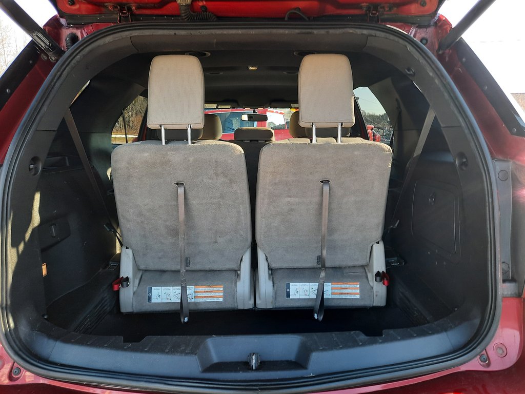 2014 Ford Explorer XLT in Hebbville, Nova Scotia - 9 - w1024h768px