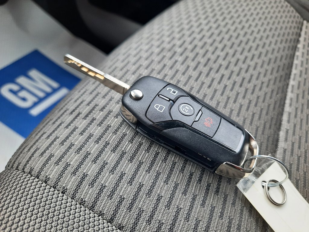 2015 Ford F-150 XLT in Hebbville, Nova Scotia - 27 - w1024h768px