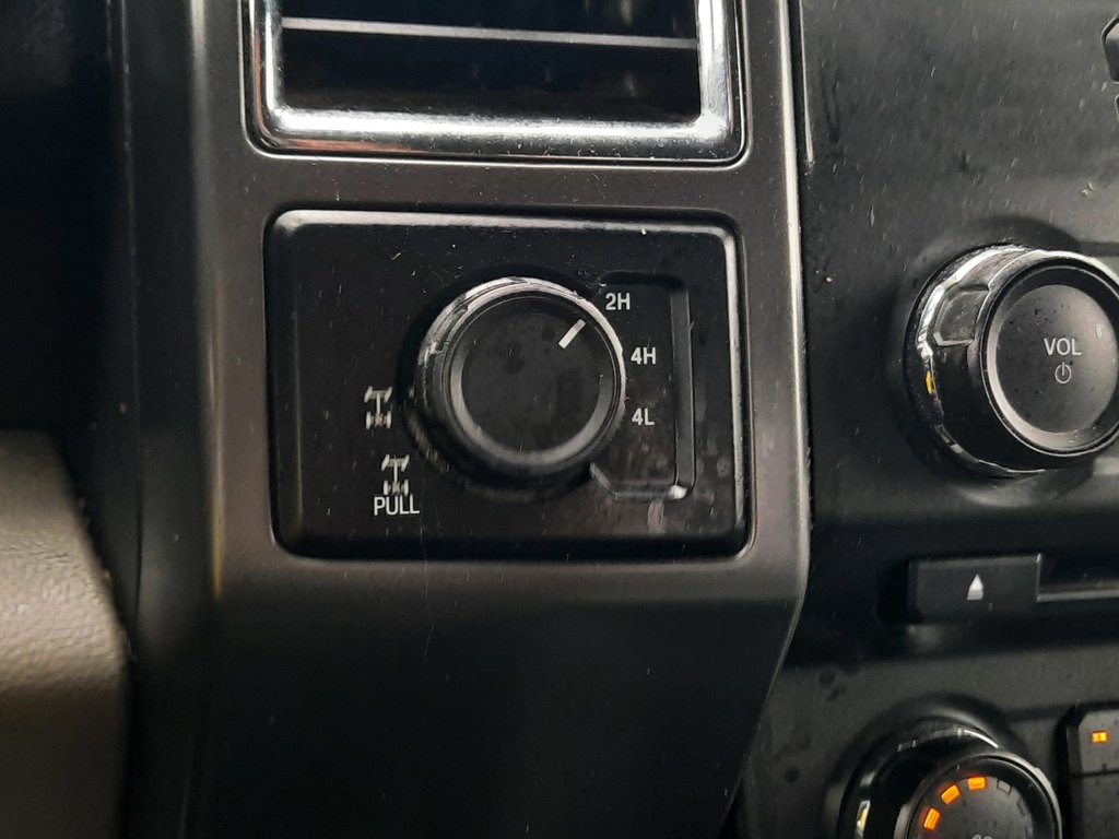 2015 Ford F-150 XLT in Hebbville, Nova Scotia - 16 - w1024h768px