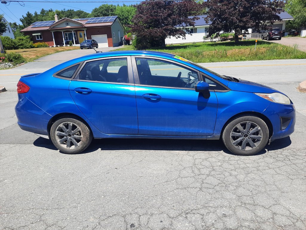 2011 Ford Fiesta SE in Hebbville, Nova Scotia - 4 - w1024h768px