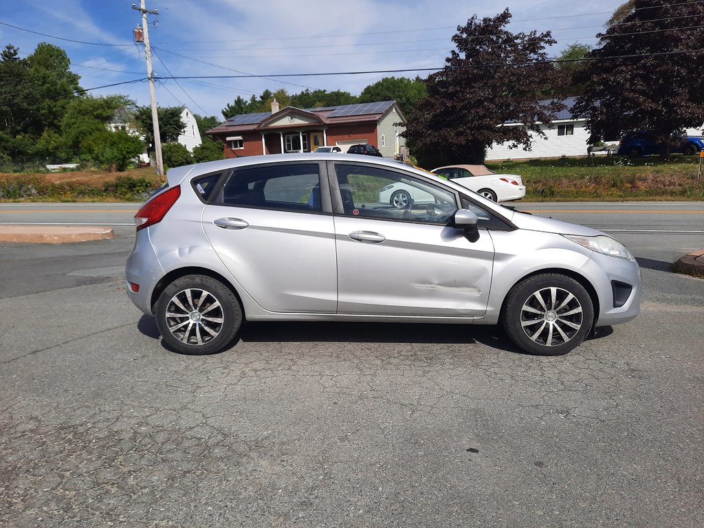 2012 Ford Fiesta SE in Hebbville, Nova Scotia - 4 - w1024h768px