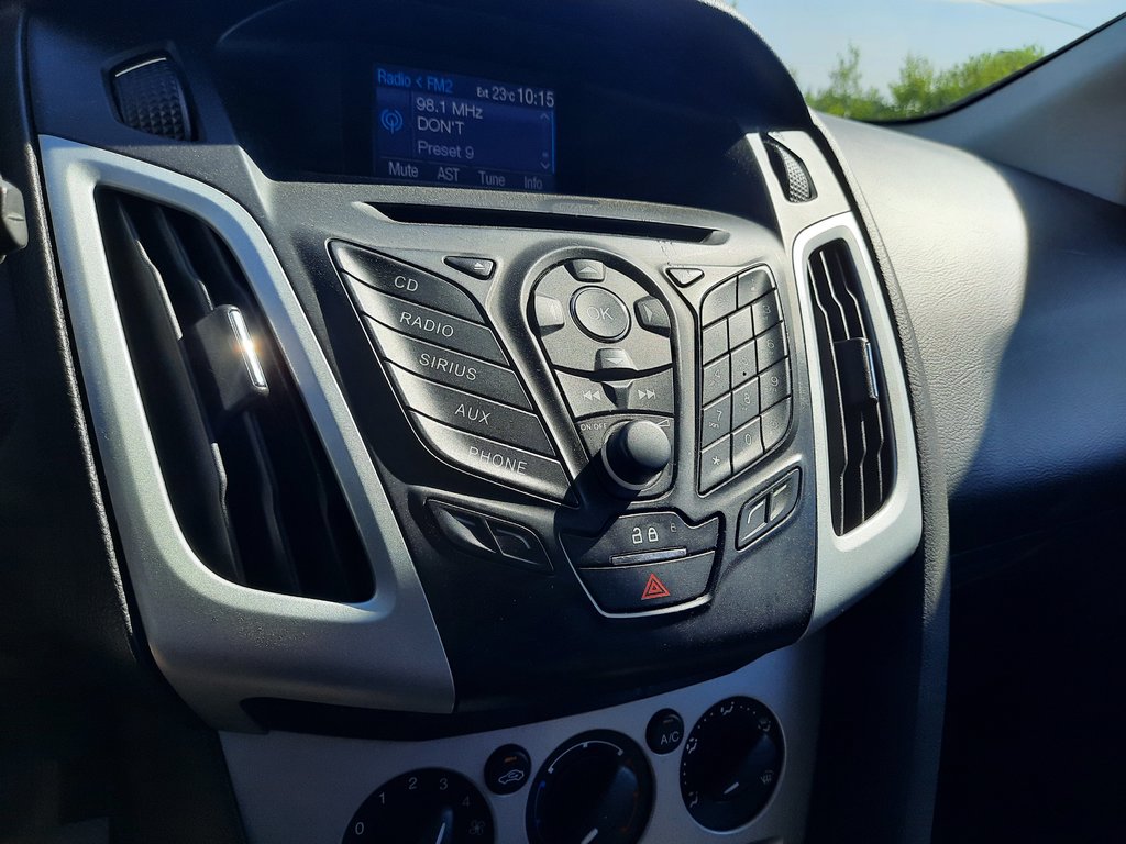 2013 Ford Focus SE in Hebbville, Nova Scotia - 17 - w1024h768px