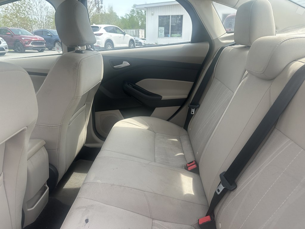 2016 Ford Focus SE in Hebbville, Nova Scotia - 19 - w1024h768px