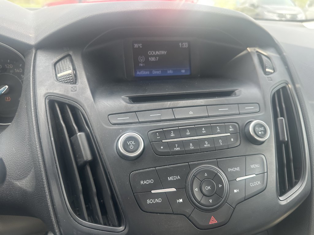 2016 Ford Focus SE in Hebbville, Nova Scotia - 14 - w1024h768px