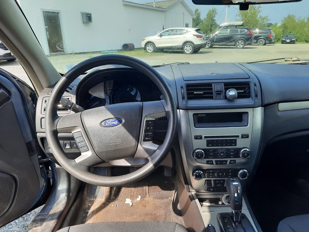 2011 Ford Fusion SE in Hebbville, Nova Scotia - 25 - w1024h768px