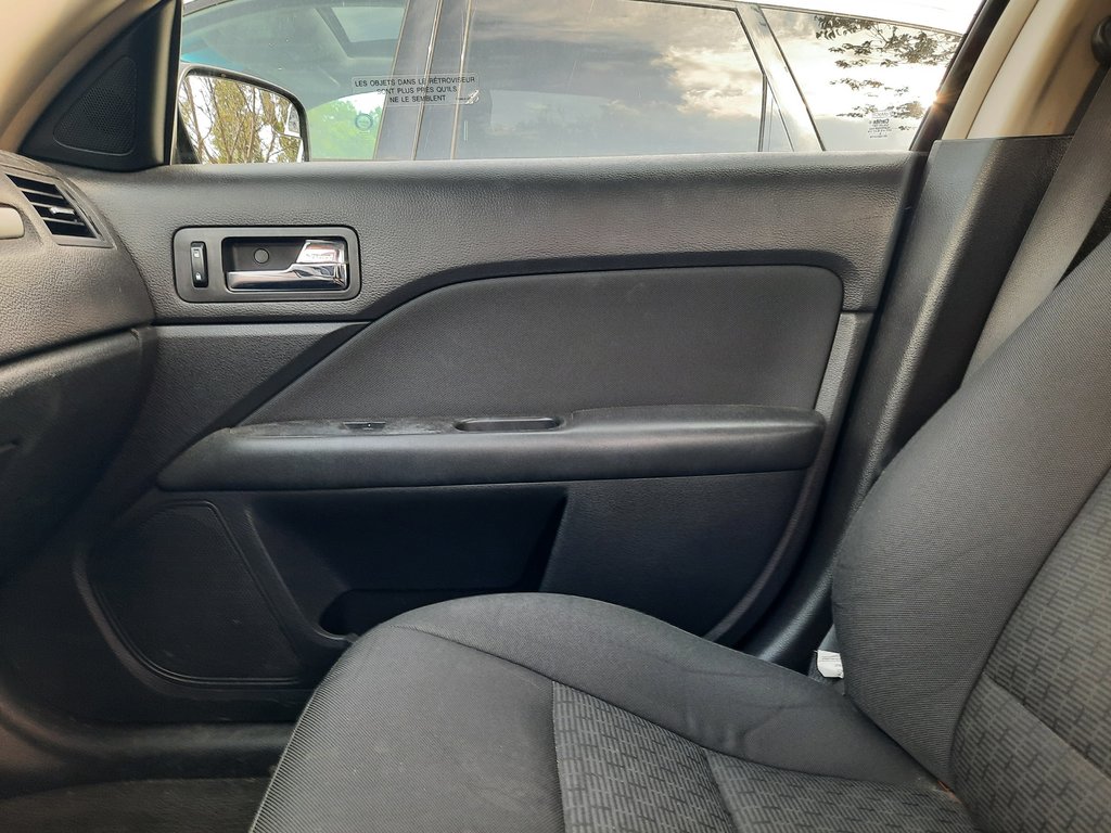 2011 Ford Fusion SE in Hebbville, Nova Scotia - 20 - w1024h768px