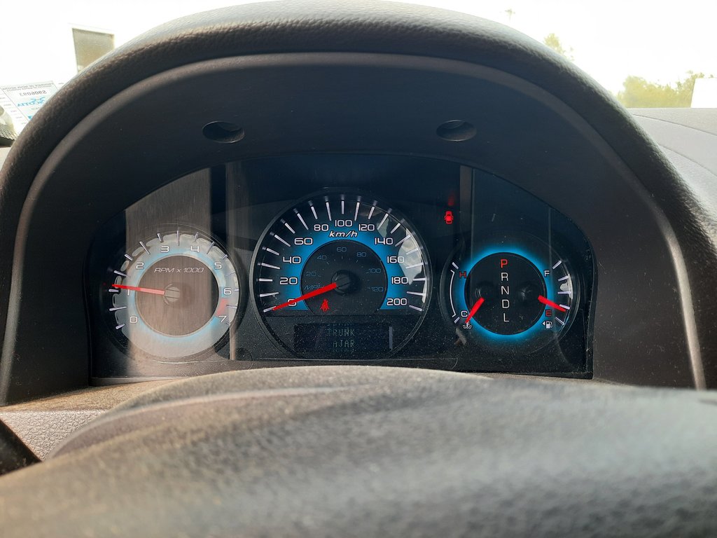 2011 Ford Fusion SE in Hebbville, Nova Scotia - 14 - w1024h768px