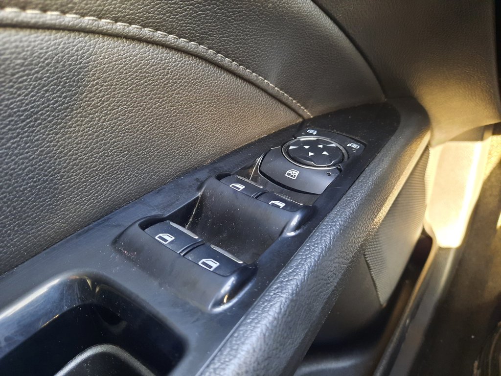 2013 Ford Fusion Titanium in Hebbville, Nova Scotia - 11 - w1024h768px