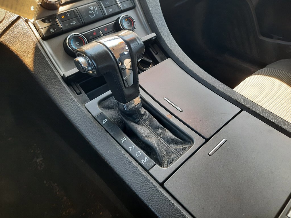 2011 Ford Taurus SEL in Hebbville, Nova Scotia - 13 - w1024h768px