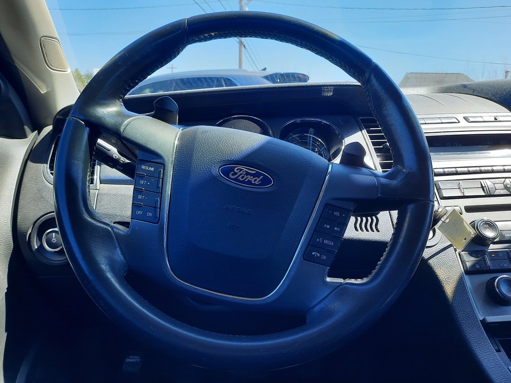 2011 Ford Taurus SEL in Hebbville, Nova Scotia - 10 - w1024h768px