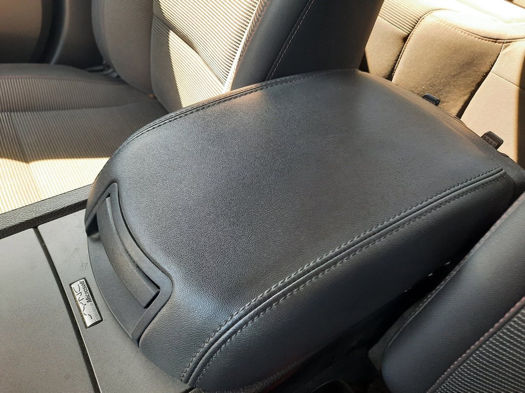 2011 Ford Taurus SEL in Hebbville, Nova Scotia - 14 - w1024h768px