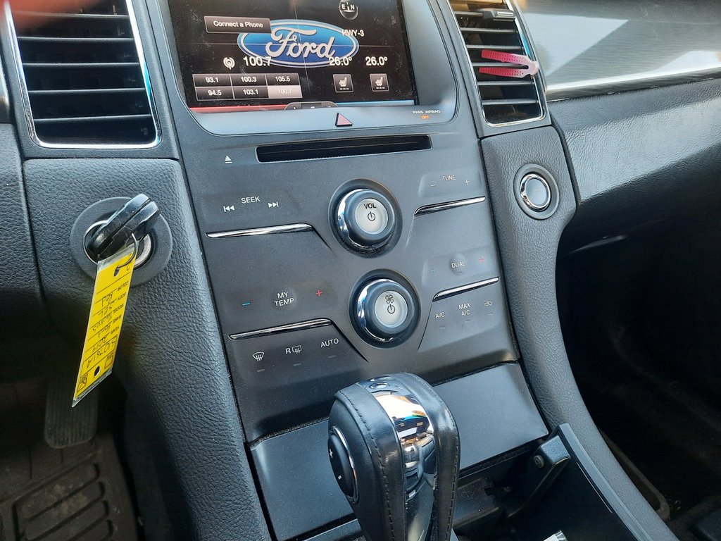 2014 Ford Taurus SEL in Hebbville, Nova Scotia - 14 - w1024h768px