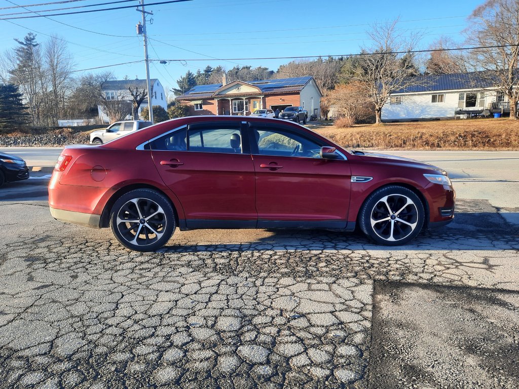 2014 Ford Taurus SEL in Hebbville, Nova Scotia - 5 - w1024h768px