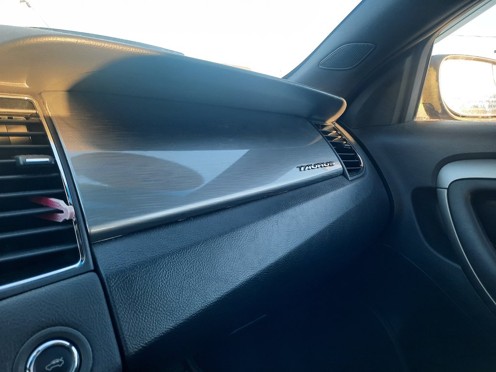 2014 Ford Taurus SEL in Hebbville, Nova Scotia - 17 - w1024h768px