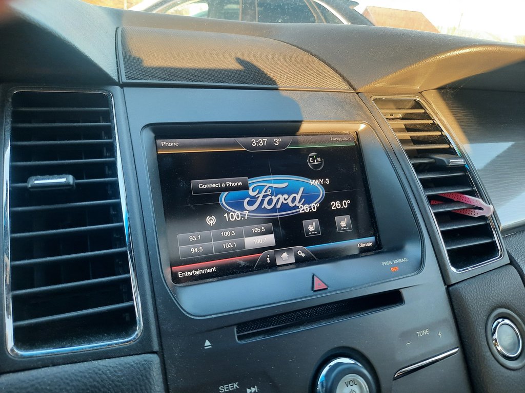 2014 Ford Taurus SEL in Hebbville, Nova Scotia - 13 - w1024h768px