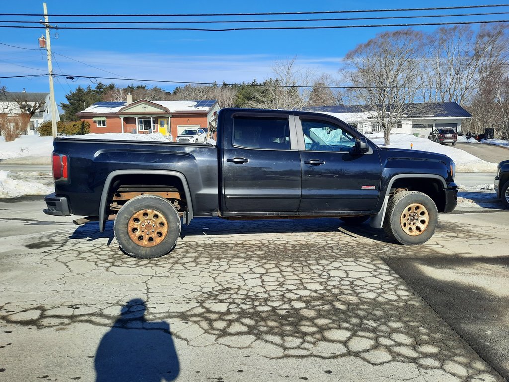 2018 GMC Sierra 1500 SLT in Hebbville, Nova Scotia - 6 - w1024h768px