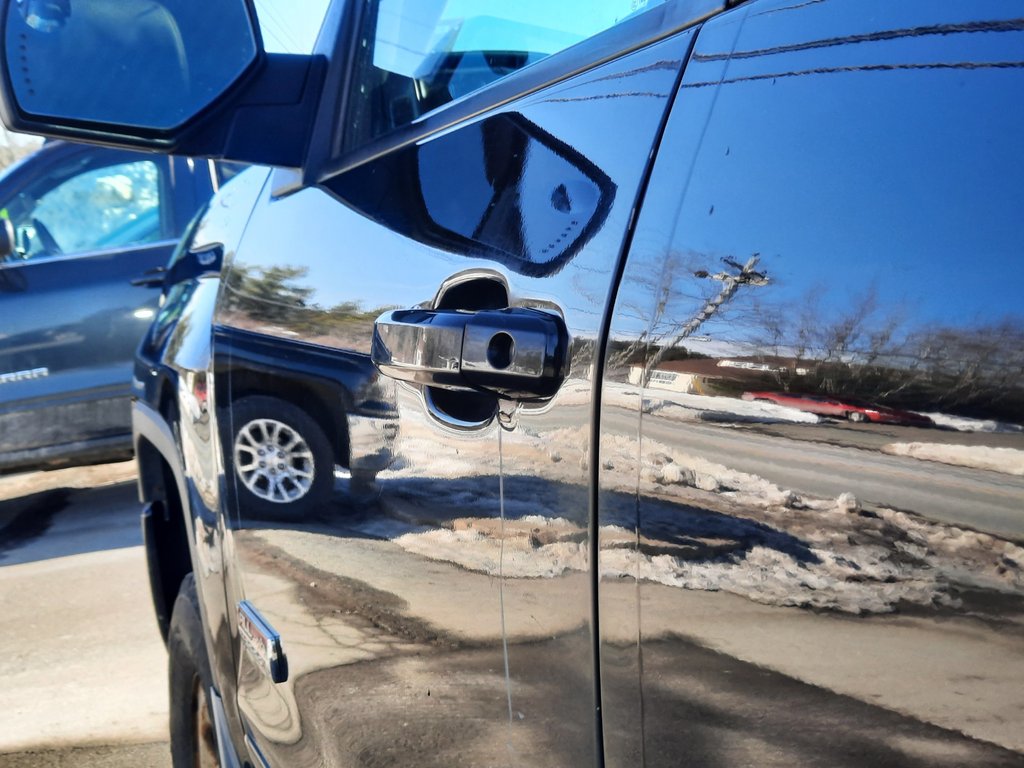 2018 GMC Sierra 1500 SLT in Hebbville, Nova Scotia - 9 - w1024h768px