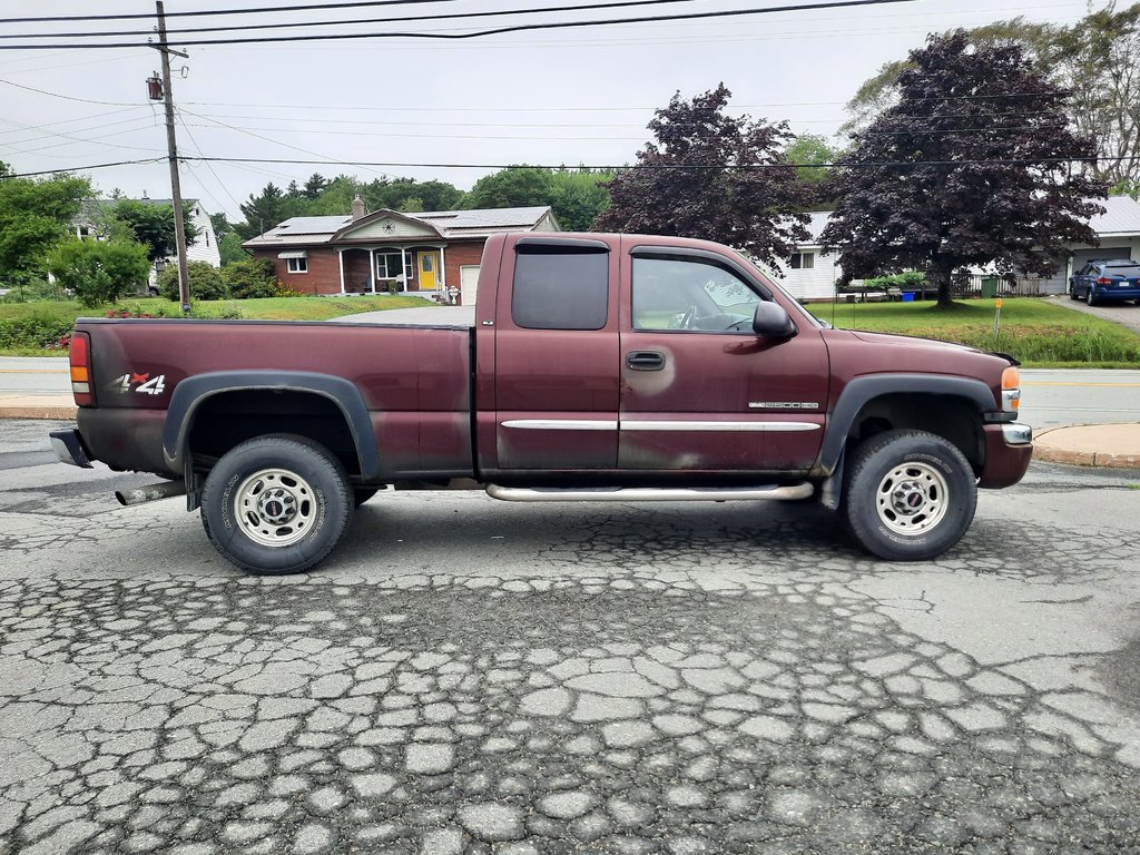 2003 GMC Sierra 2500HD SLE in Hebbville, Nova Scotia - 5 - w1024h768px