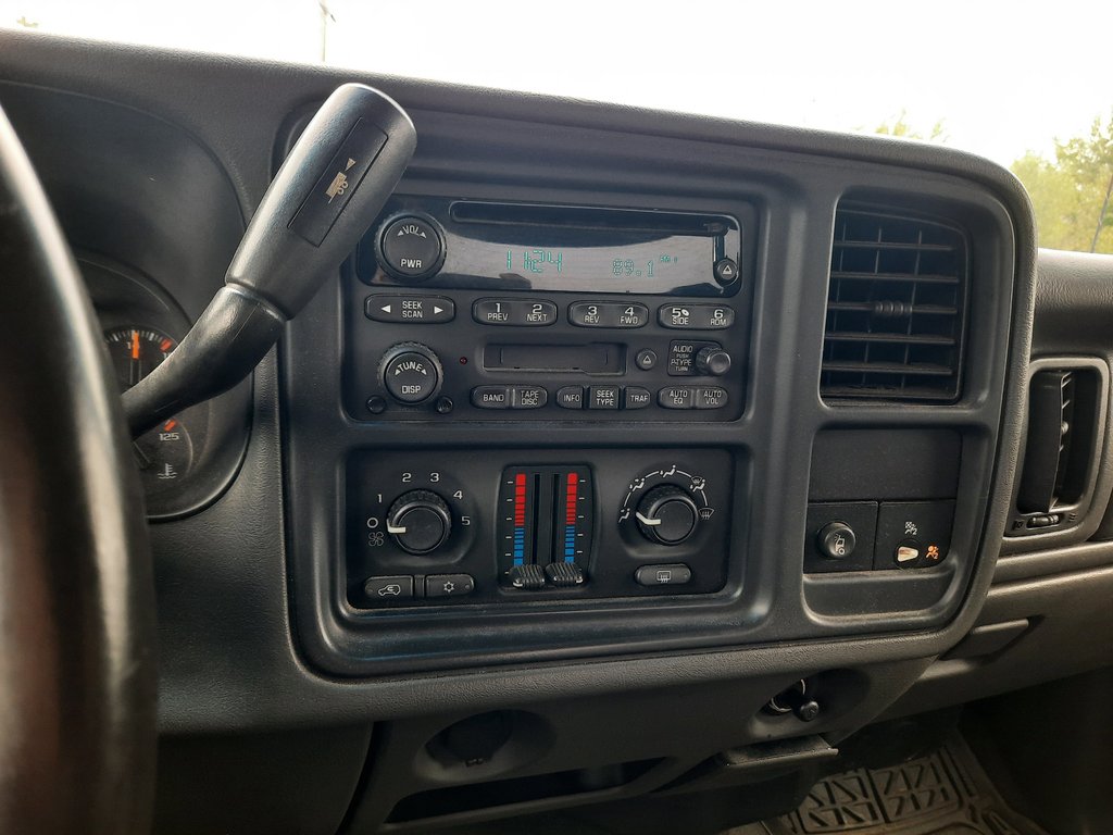 2003 GMC Sierra 2500HD SLE in Hebbville, Nova Scotia - 12 - w1024h768px