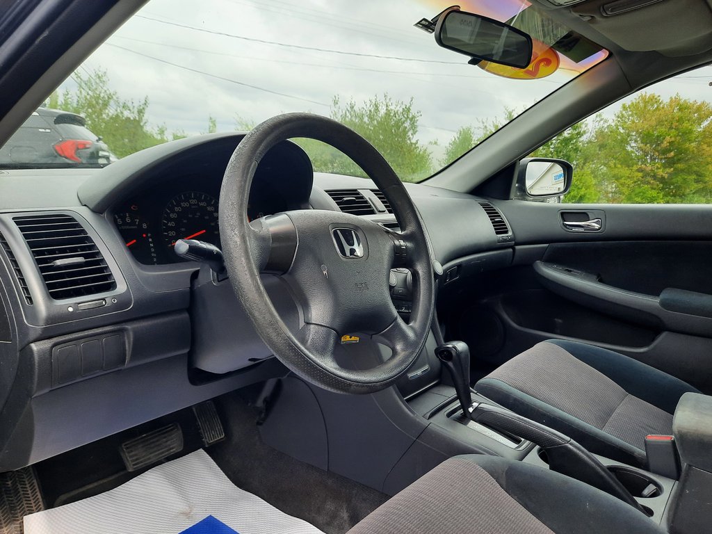 2003 Honda Accord Sdn LX-G in Hebbville, Nova Scotia - 3 - w1024h768px