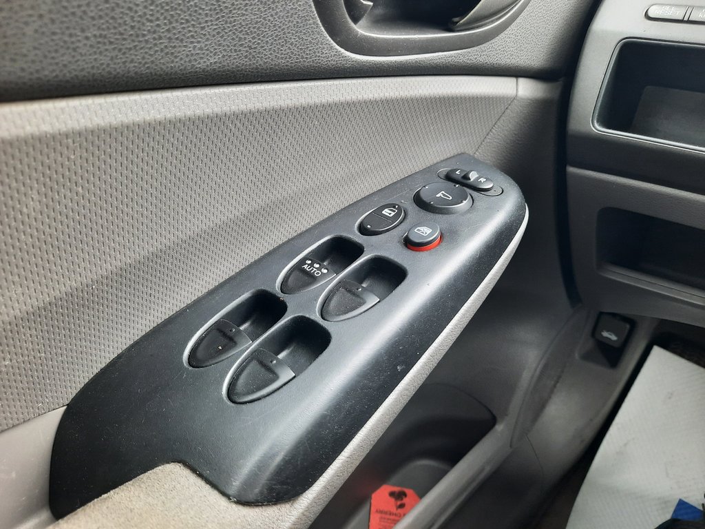 2007 Honda Civic Sdn LX in Hebbville, Nova Scotia - 10 - w1024h768px
