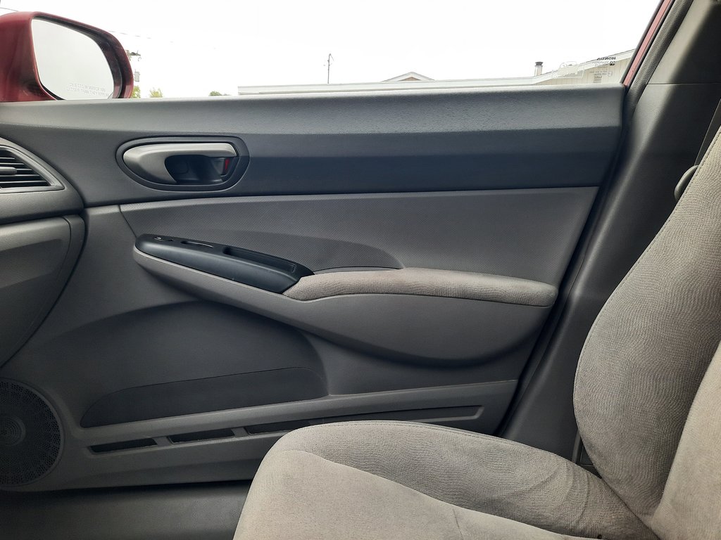 2007 Honda Civic Sdn LX in Hebbville, Nova Scotia - 19 - w1024h768px