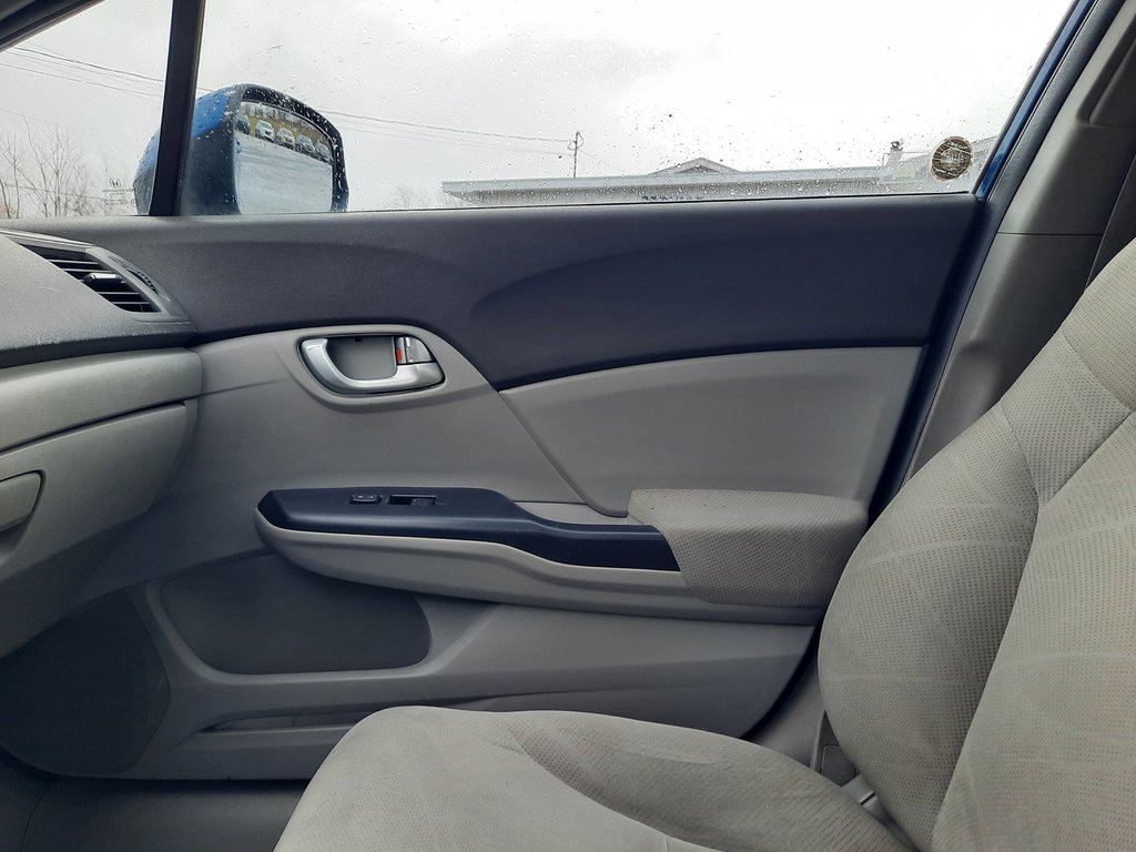 2012 Honda Civic Sdn EX in Hebbville, Nova Scotia - 22 - w1024h768px