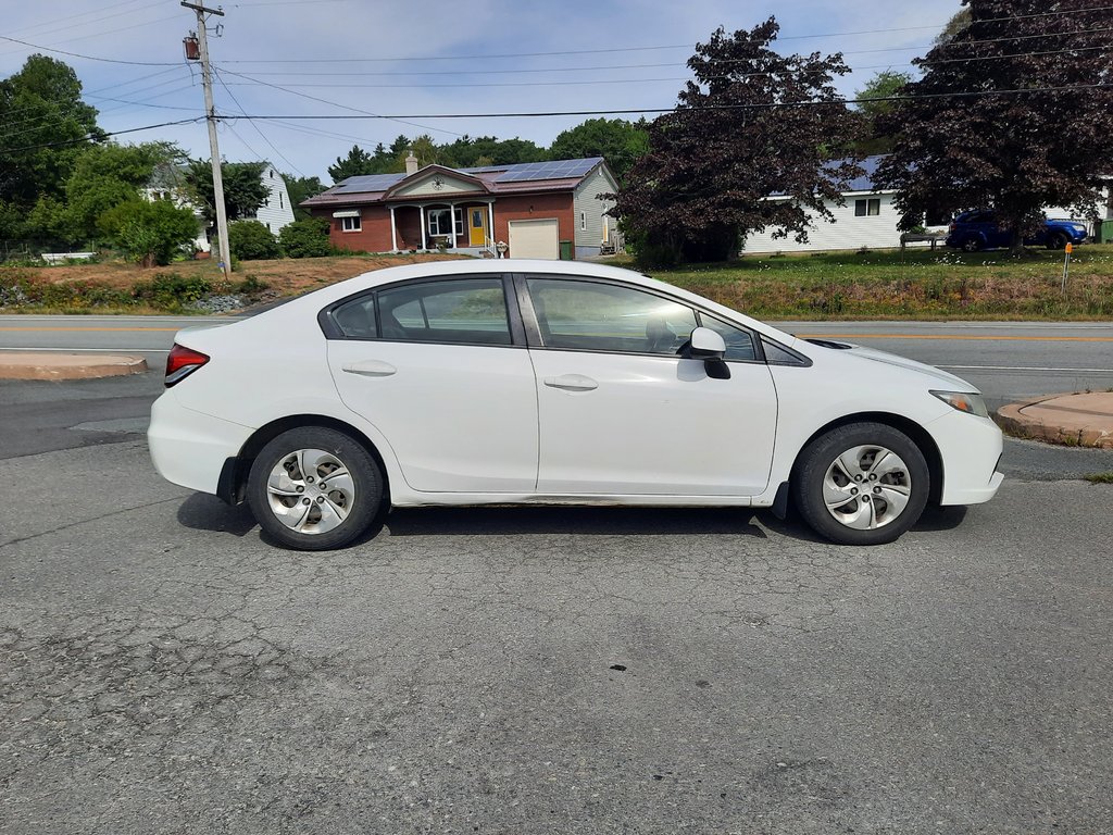 2013 Honda Civic Sdn LX in Hebbville, Nova Scotia - 4 - w1024h768px