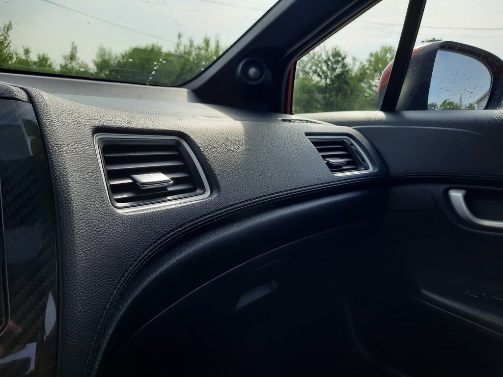 2015 Honda Civic Sedan Si in Hebbville, Nova Scotia - 17 - w1024h768px
