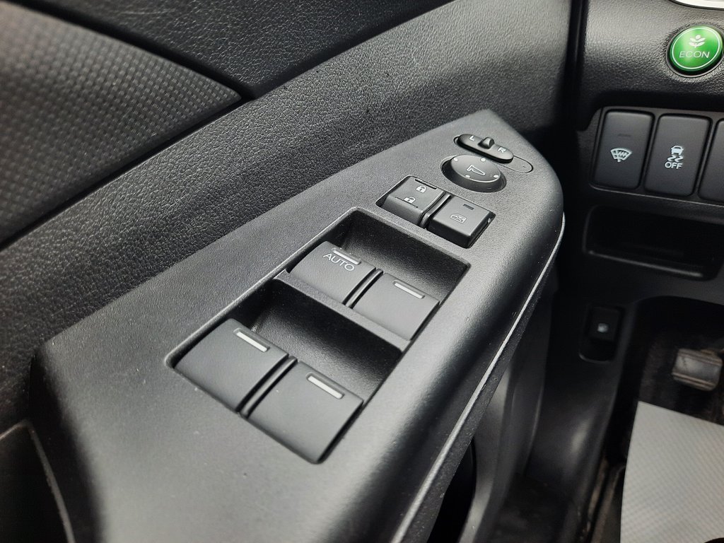 2015 Honda CR-V SE in Hebbville, Nova Scotia - 11 - w1024h768px