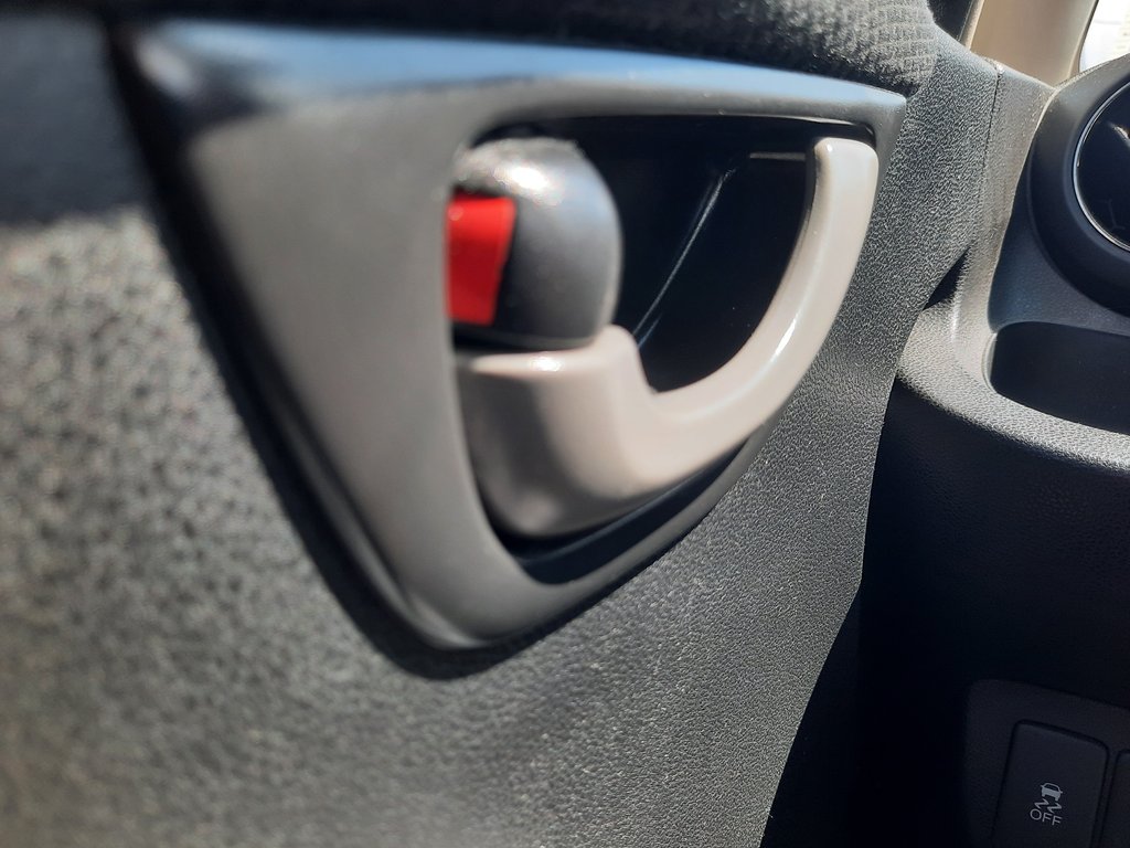 2013 Honda Fit Sport in Hebbville, Nova Scotia - 11 - w1024h768px