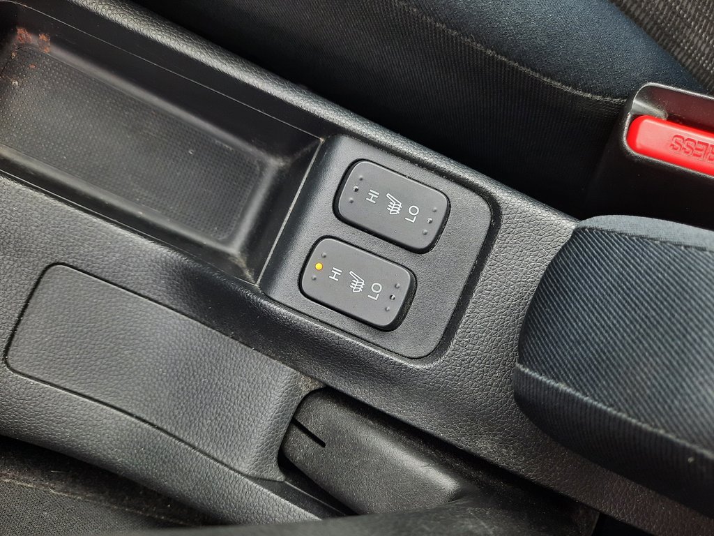 2015 Honda Fit LX in Hebbville, Nova Scotia - 16 - w1024h768px