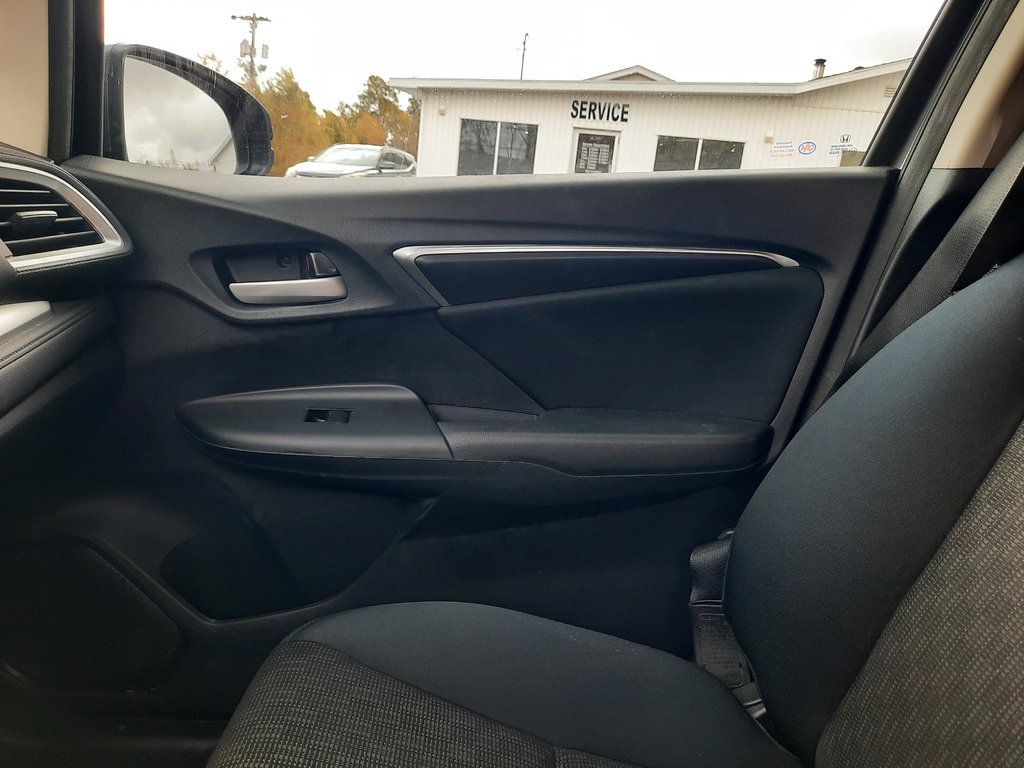 2015 Honda Fit LX in Hebbville, Nova Scotia - 18 - w1024h768px