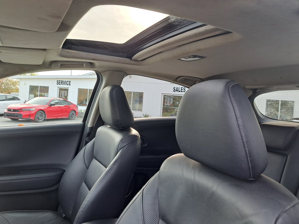 2016 Honda HR-V EX-L in Hebbville, Nova Scotia - 4 - w1024h768px