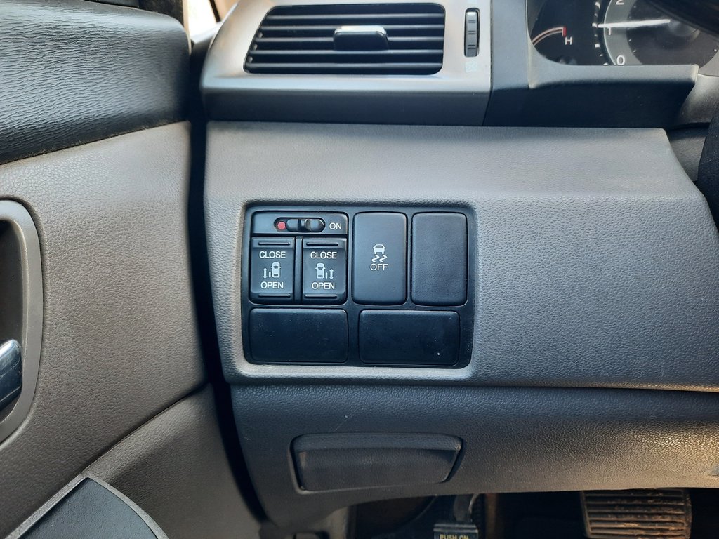 2016 Honda Odyssey EX in Hebbville, Nova Scotia - 12 - w1024h768px