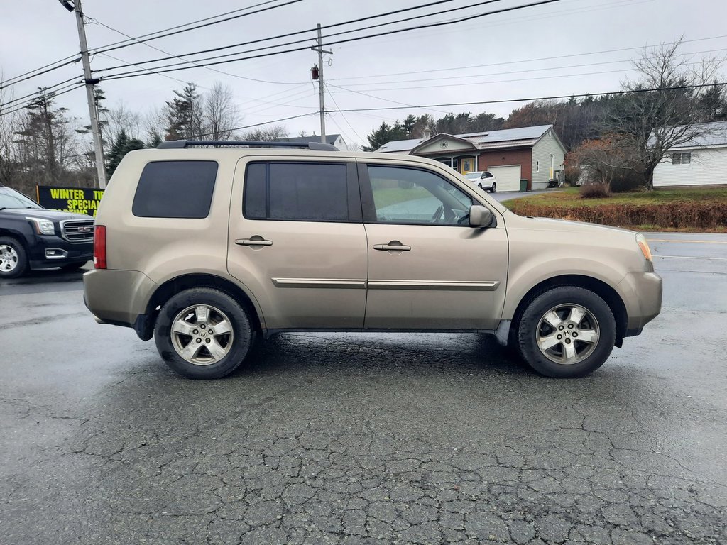 2009  Pilot EX-L in Hebbville, Nova Scotia - 4 - w1024h768px