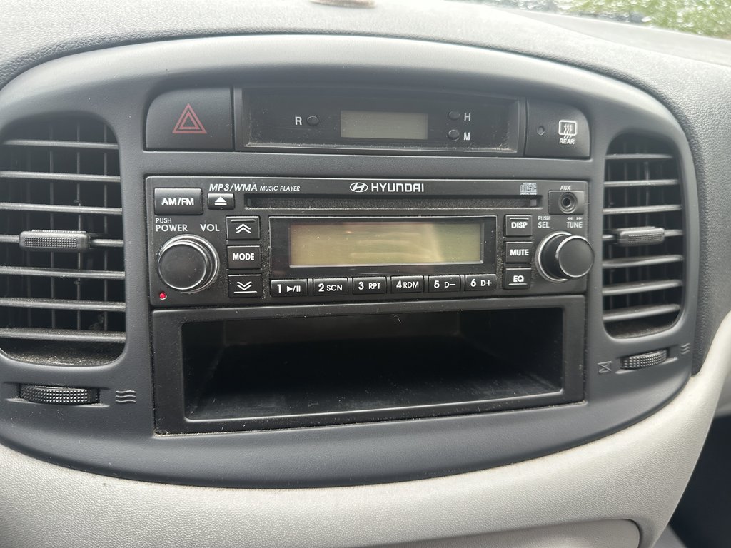 2008 Hyundai Accent L in Hebbville, Nova Scotia - 13 - w1024h768px