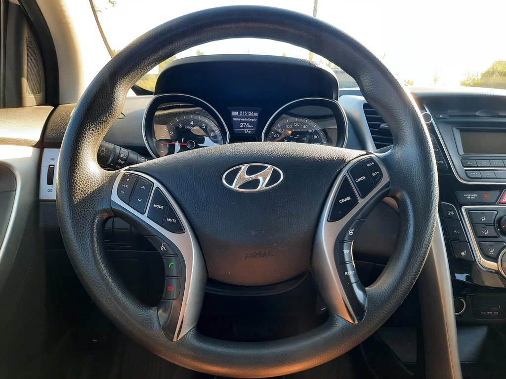 2014 Hyundai Elantra GT GL in Hebbville, Nova Scotia - 12 - w1024h768px
