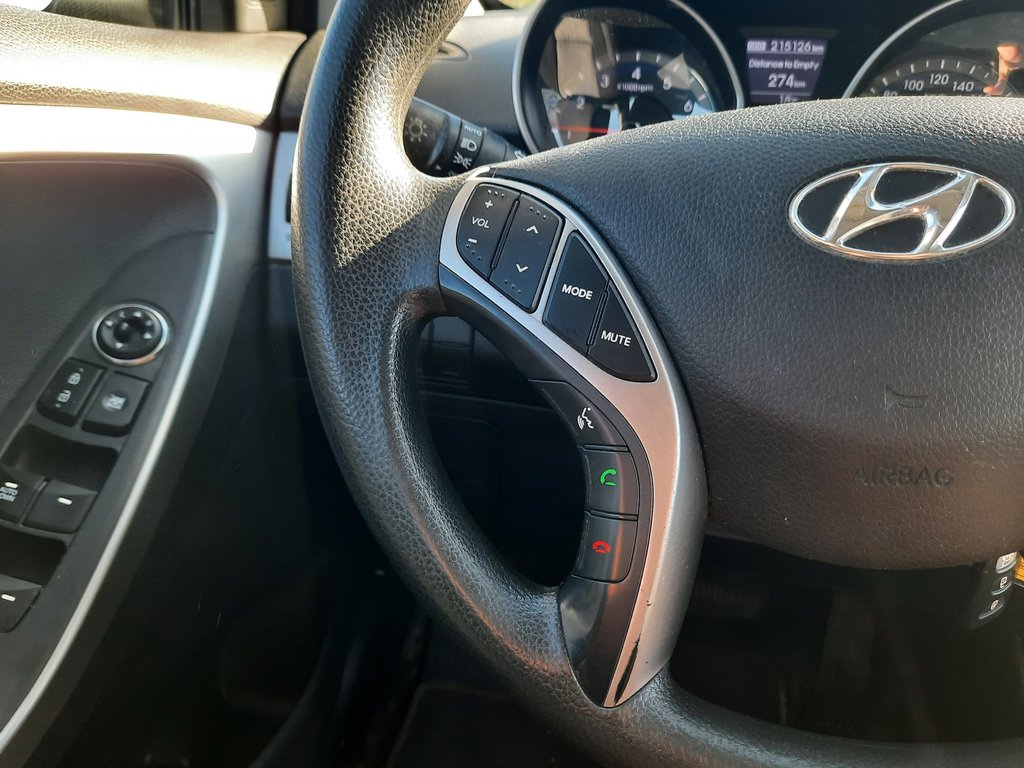 2014 Hyundai Elantra GT GL in Hebbville, Nova Scotia - 10 - w1024h768px