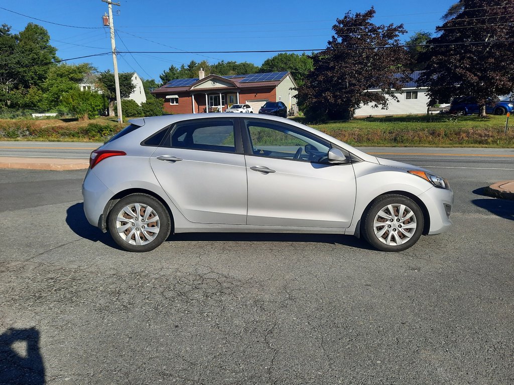 2014 Hyundai Elantra GT GL in Hebbville, Nova Scotia - 5 - w1024h768px