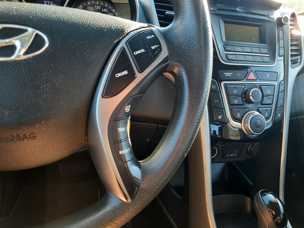 2014 Hyundai Elantra GT GL in Hebbville, Nova Scotia - 11 - w1024h768px