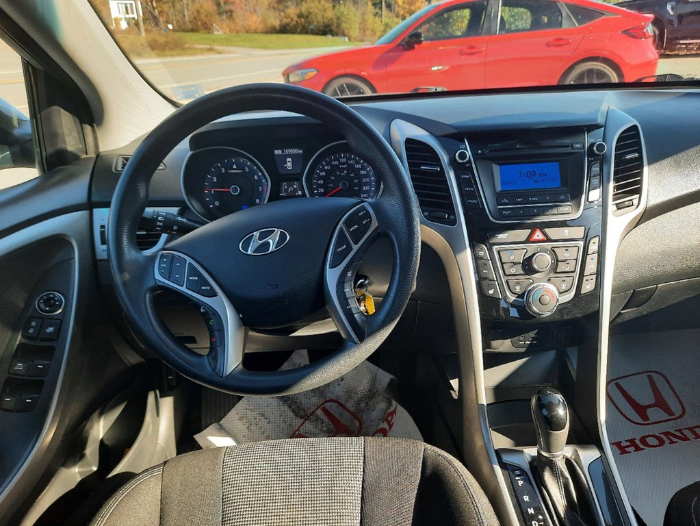 2017  Elantra GT SE in Hebbville, Nova Scotia - 27 - w1024h768px