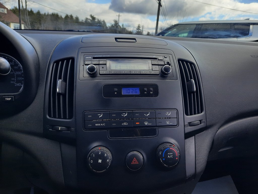 2011 Hyundai Elantra Touring GL in Hebbville, Nova Scotia - 15 - w1024h768px