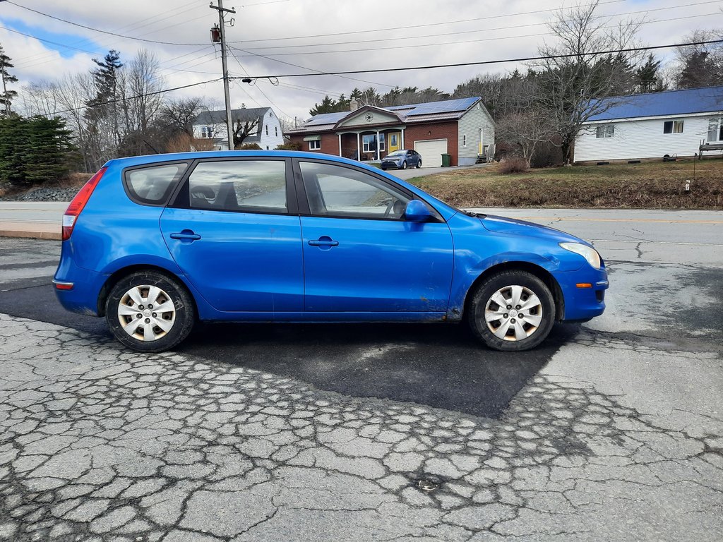 2011 Hyundai Elantra Touring GL in Hebbville, Nova Scotia - 6 - w1024h768px